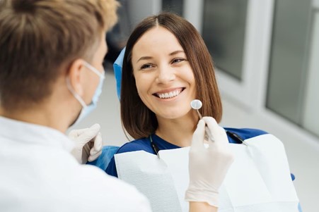 ¿Qué es una endodoncia? Tipos y beneficios